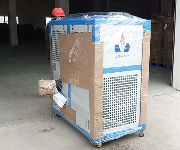 可可豆粉碎冷风机客户卸货现场